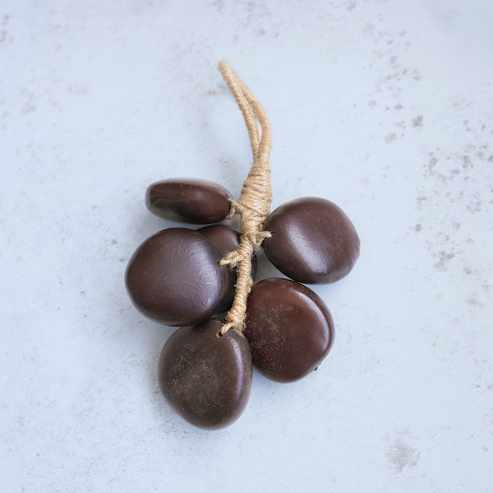 Close up of Agba Jute Shaker