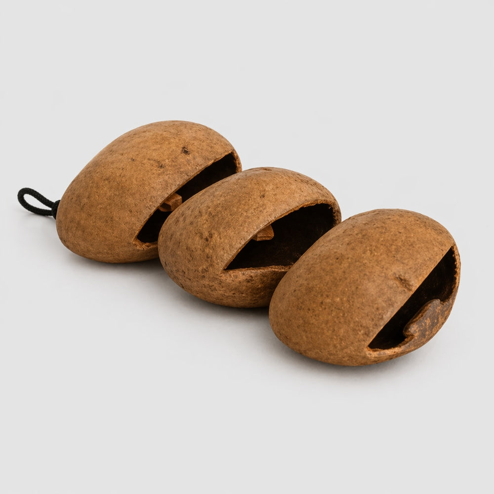 three husks on string