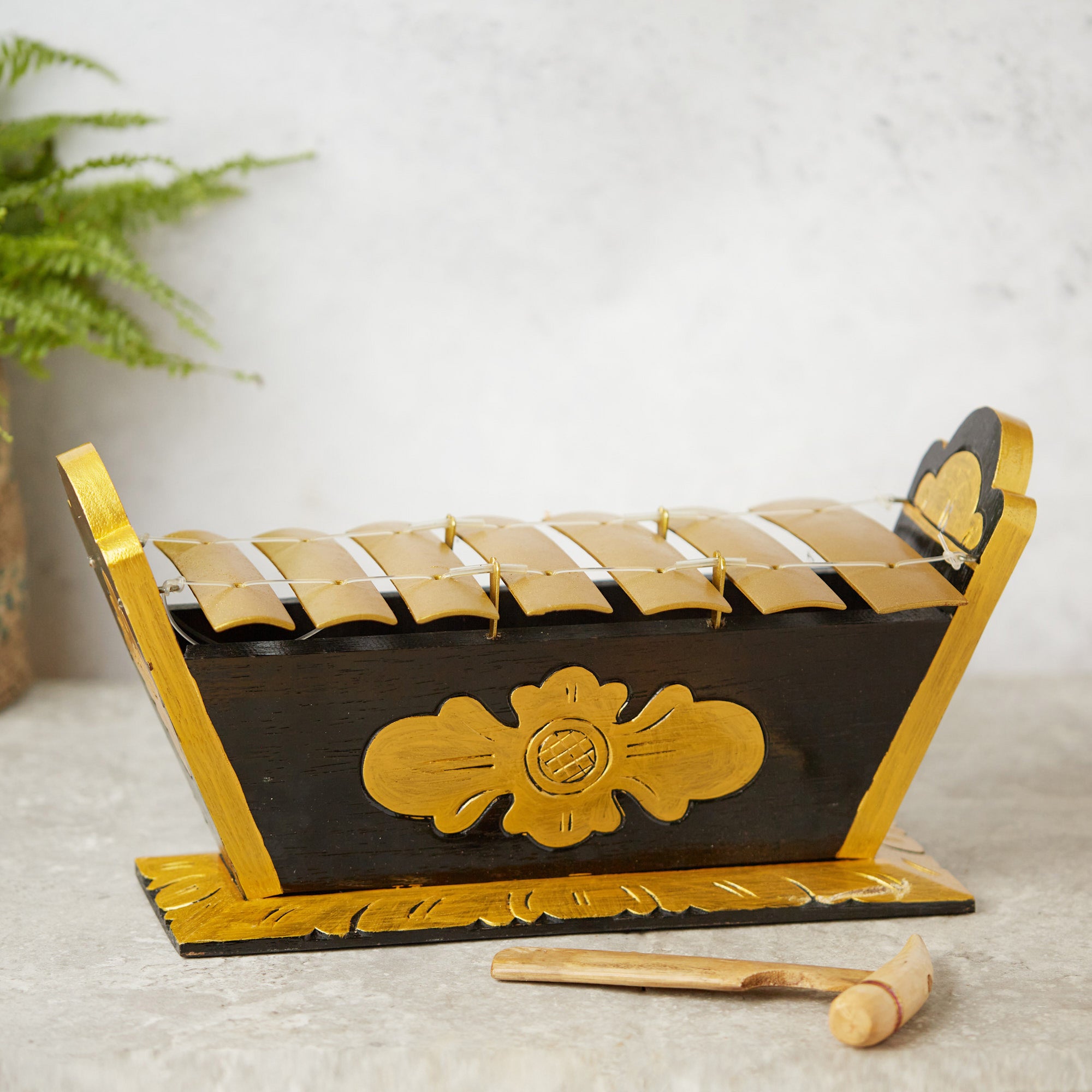 Metallophone gamelan chimes