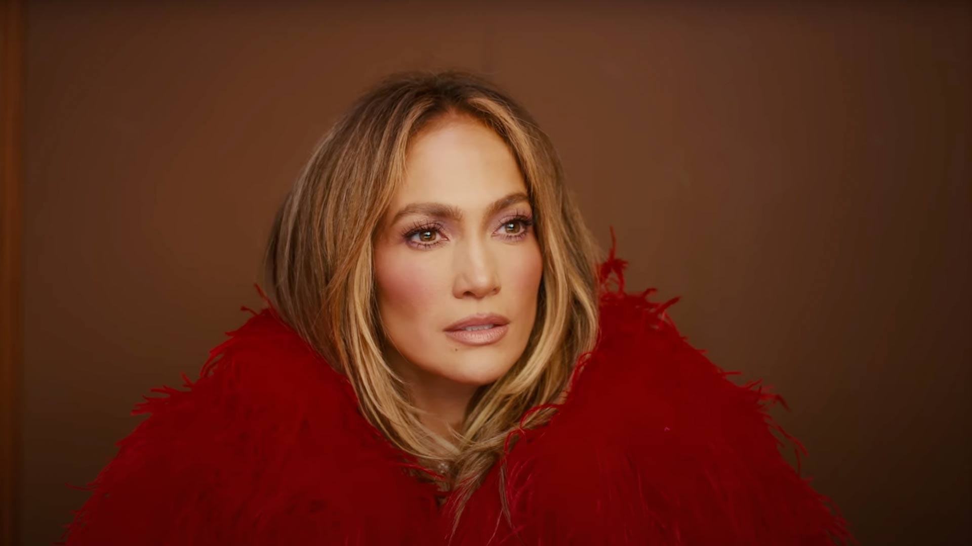 Jennifer Lopez - Can't Get Enough (Music Video Meaning)