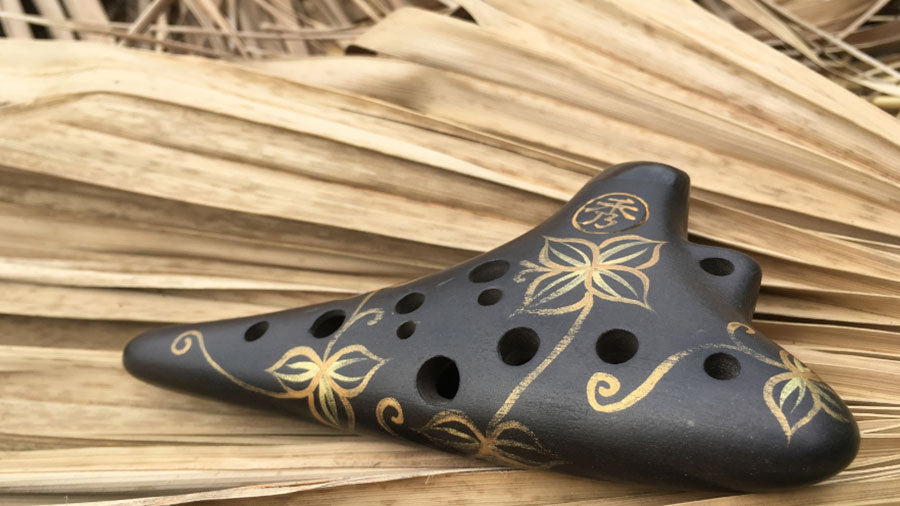 What is a transverse ocarina?