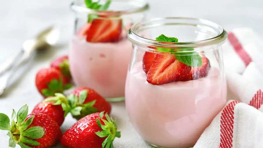 strawberry kefir yoghurt drink
