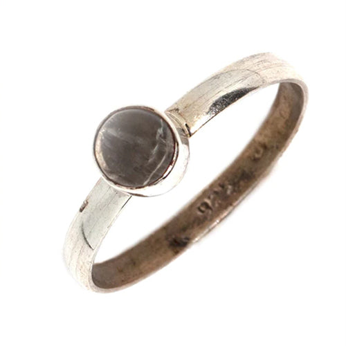 Solid 925 silver ring with moonstone