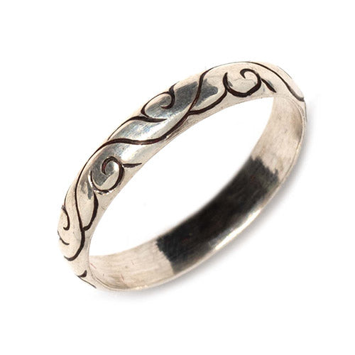 Close up of carved Cloud Silver 925 Ring