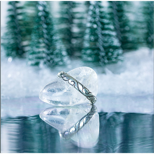 Cloud Silver 925 Ring with water ripple and trees background