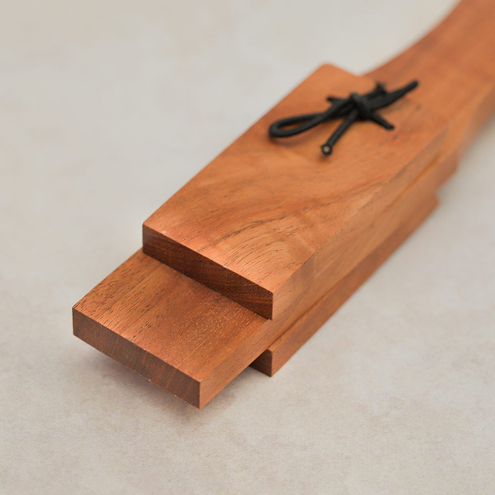 side of kaita clapper