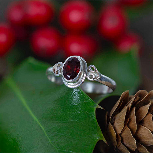 Solid Silver 925 ring with ruby coloured garnet