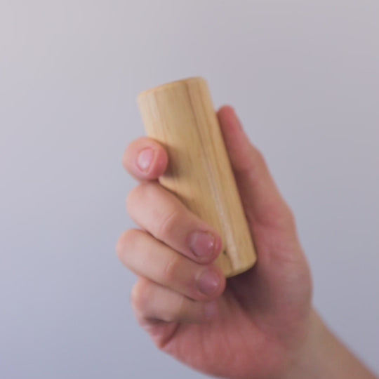 wooden shaker sound demonstration video