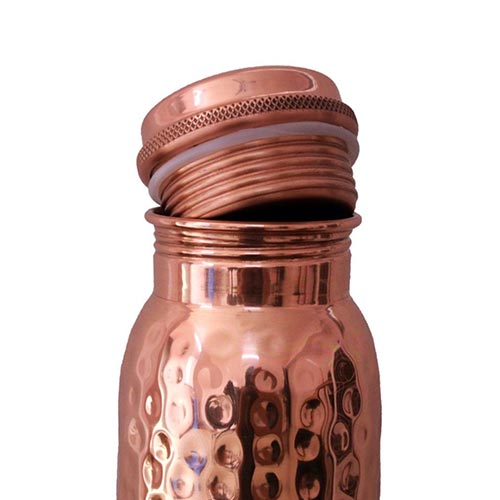 Close up of the lid of the Copper Water Bottle (600 ml)
